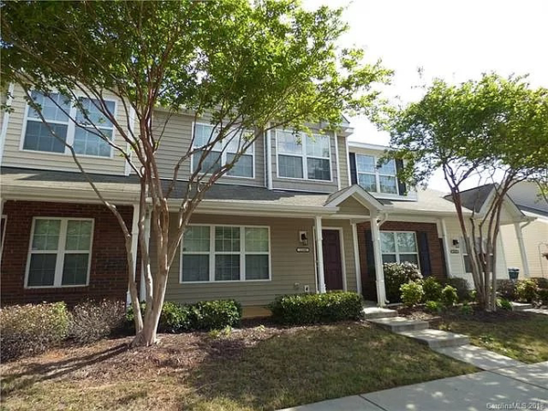 Coliving in University City South - North Charlotte, Charlotte