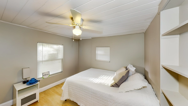 Coliving in Live Oaks Square - East Tampa, Tampa