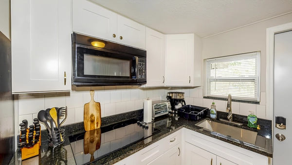 Coliving in Live Oaks Square - East Tampa, Tampa