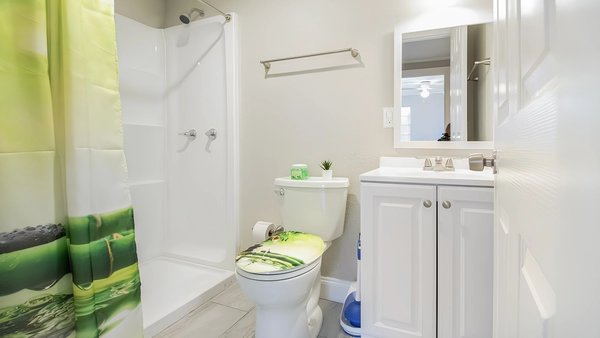 Coliving in Live Oaks Square - East Tampa, Tampa