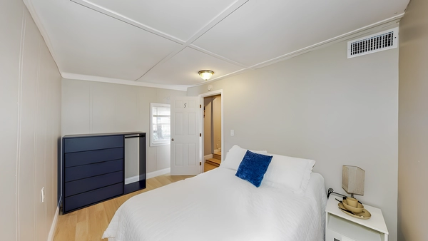 Coliving in Live Oaks Square - East Tampa, Tampa