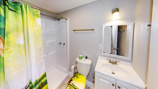 Coliving in Live Oaks Square - East Tampa, Tampa