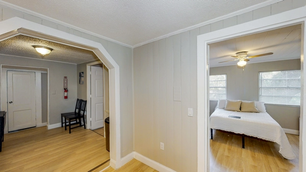 Coliving in Live Oaks Square - East Tampa, Tampa