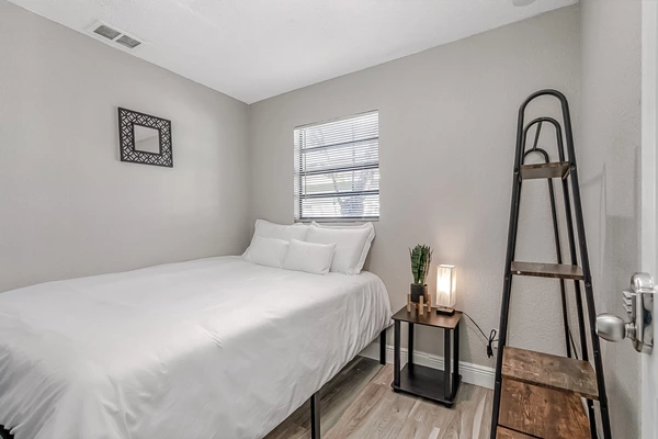 Coliving in Sulphur Springs - North Tampa, Tampa