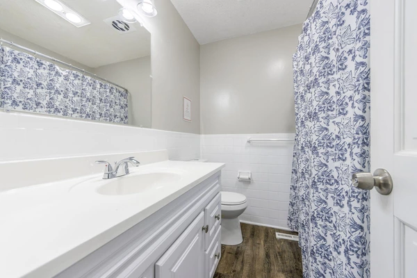 Coliving in Raytown - Outer KCMO, Kansas City