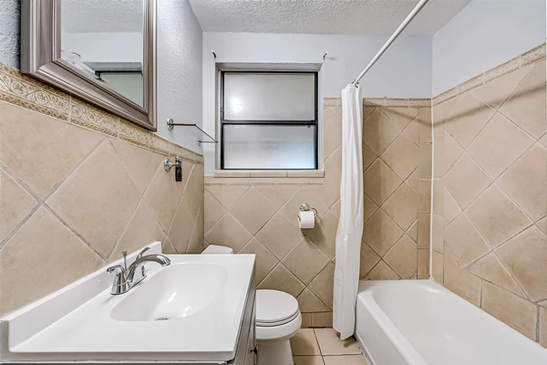 Coliving in Cedar Hills - Westside, Jacksonville