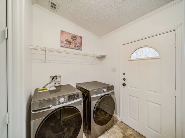 Coliving in Wolf Creek - Sw Dallas, Dallas