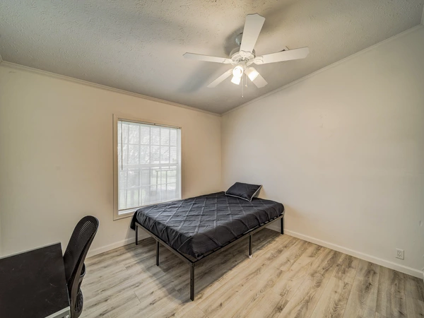 Coliving in Wolf Creek - Sw Dallas, Dallas