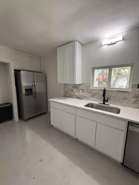 Coliving in Coliseum Willow Park - East SATX, San Antonio