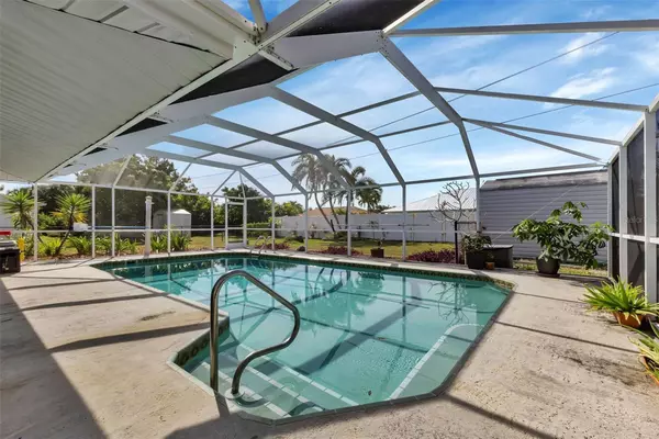 Coliving in Port Charlotte - North Port, Sarasota