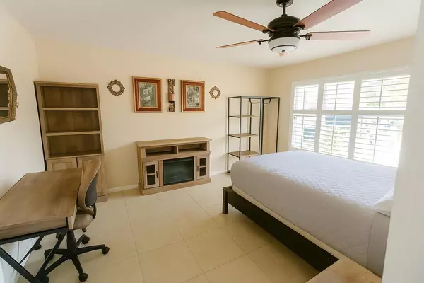 Coliving in Port Charlotte - North Port, Sarasota