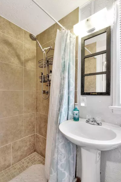 Coliving in Downtown St. Petersburg - Clearwater-St. Petersburg, Tampa