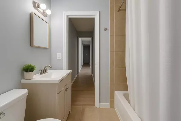 Coliving in Cedar Hills - Westside, Jacksonville