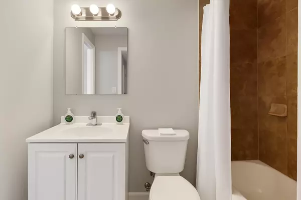 Coliving in Cedar Hills - Westside, Jacksonville