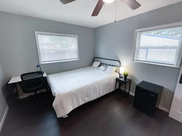 Coliving in College Park JAX - Northside, Jacksonville