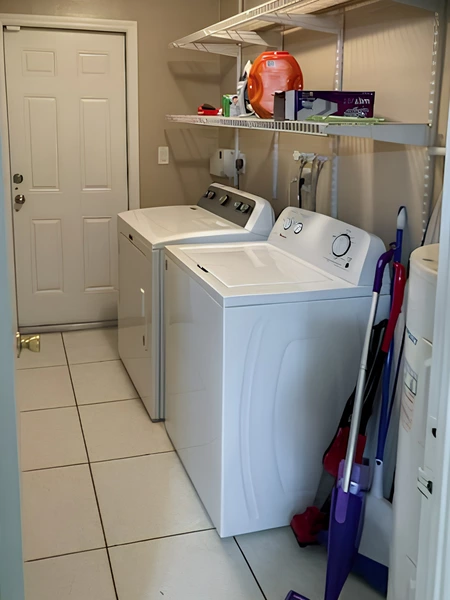 Coliving in Oakland Park - Broward County, Miami