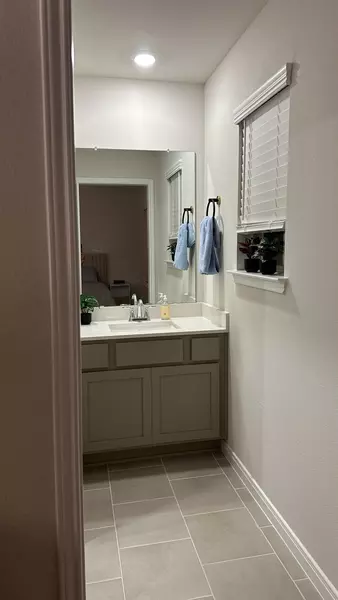 Coliving in The Woodlands - Nw Houston, Houston