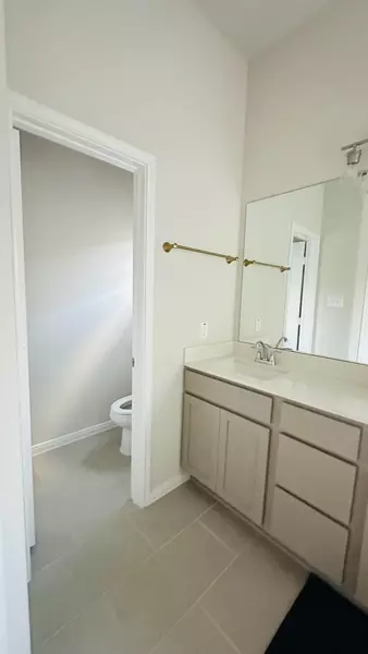 Coliving in The Woodlands - Nw Houston, Houston