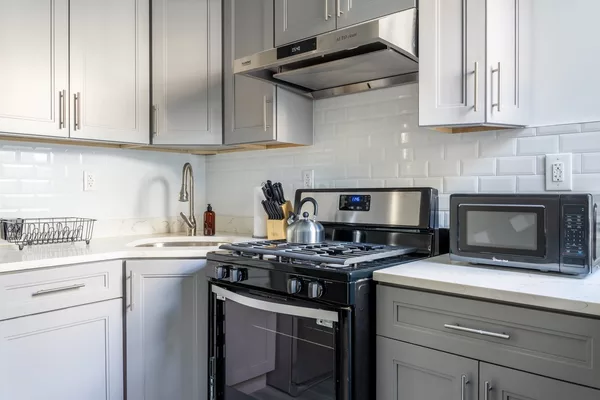 Coliving in Ditmas / Steinway - Queens, New York