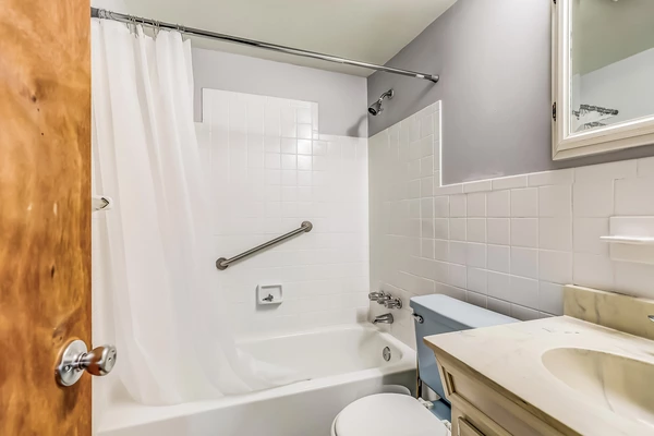 Coliving in Lake Forest - Northside, Jacksonville