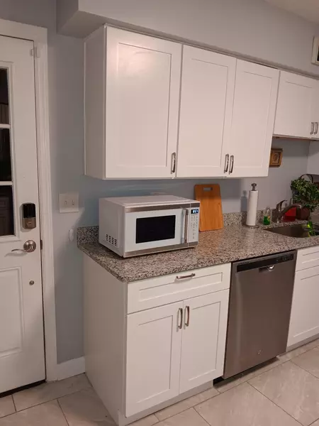 Coliving in Windy Hill - Southside, Jacksonville