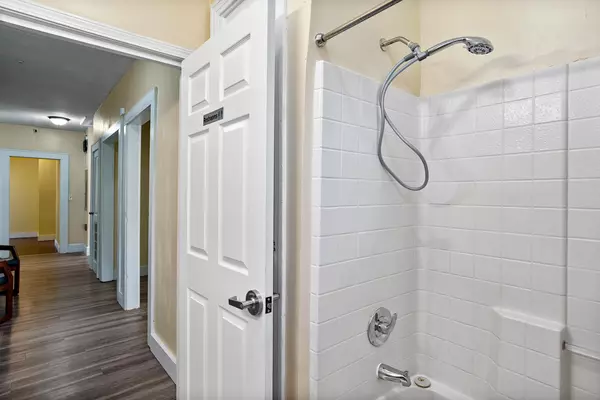 Coliving in College Park JAX - Northside, Jacksonville