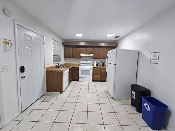 Coliving in Land O' Lakes - North Tampa, Tampa