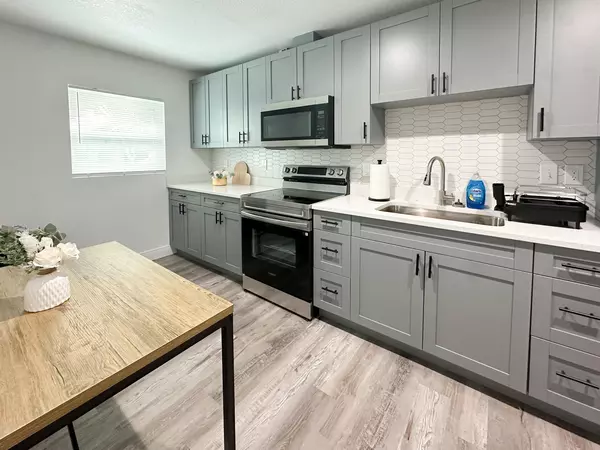 Coliving in Grant Park Tampa - East Tampa, Tampa