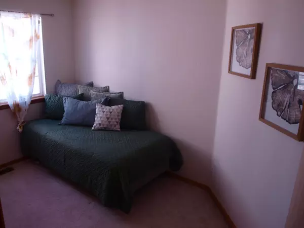 Coliving in Cimarron Hills - East COS, Colorado Springs