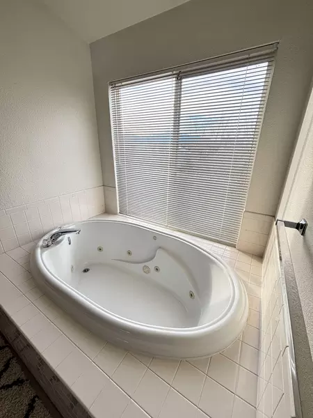 Coliving in Cimarron Hills - East COS, Colorado Springs