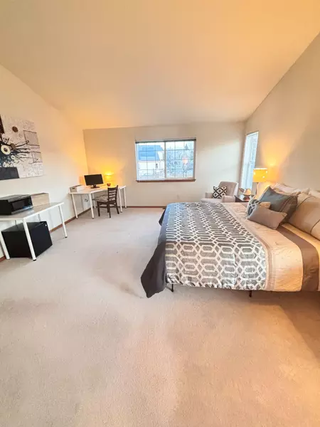 Coliving in Cimarron Hills - East COS, Colorado Springs