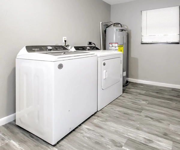 Coliving in Town 'n' Country - West Tampa, Tampa