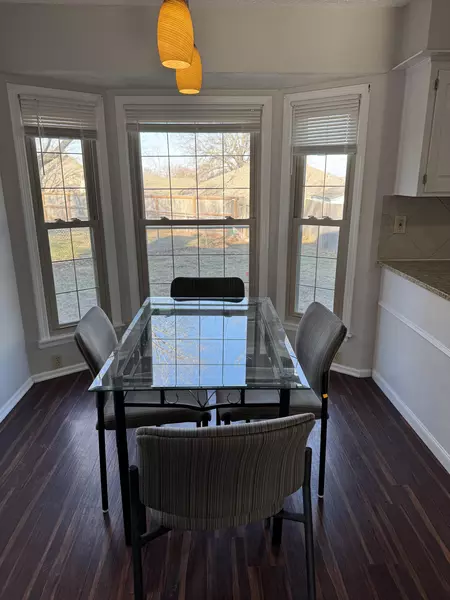 Coliving in Blue Springs - Outer KCMO, Kansas City