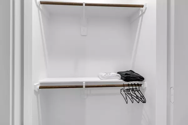 Coliving in The Woodlands - Nw Houston, Houston