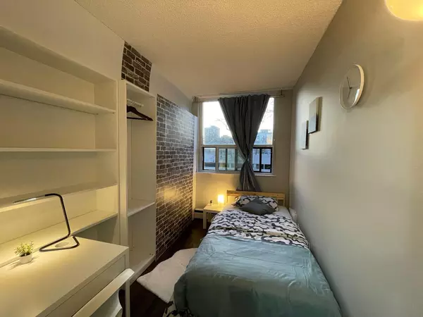 Coliving in Garneau - South Central, Edmonton