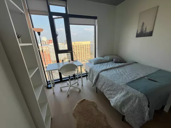 Coliving in Downtown Edmonton - Central Edmonton, Edmonton