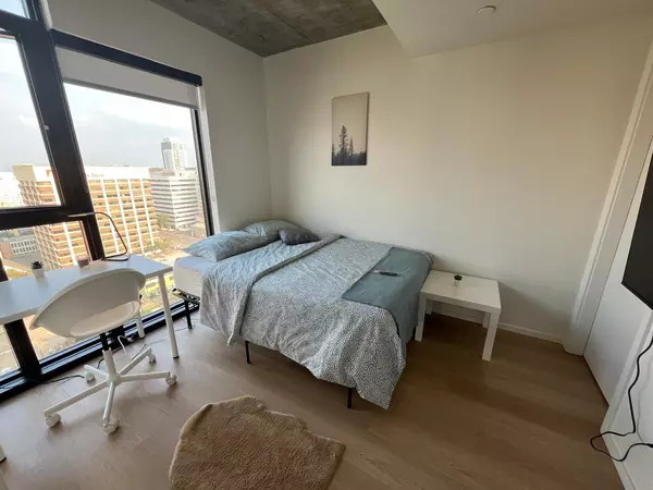 Coliving in Downtown Edmonton - Central Edmonton, Edmonton