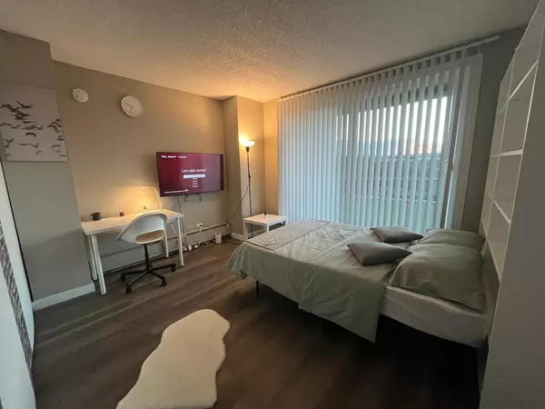 Coliving in Garneau - South Central, Edmonton