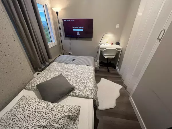 Coliving in Garneau - South Central, Edmonton