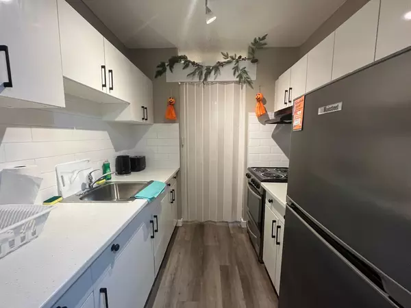 Coliving in Garneau - South Central, Edmonton