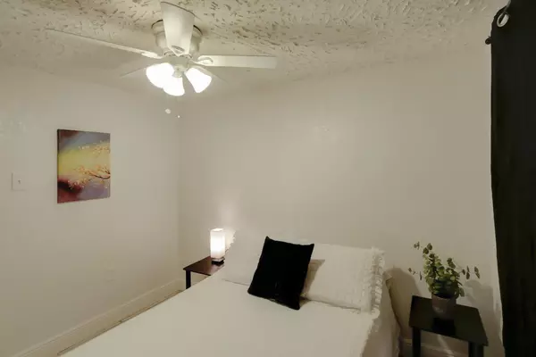 Coliving in Grant Park Tampa - East Tampa, Tampa