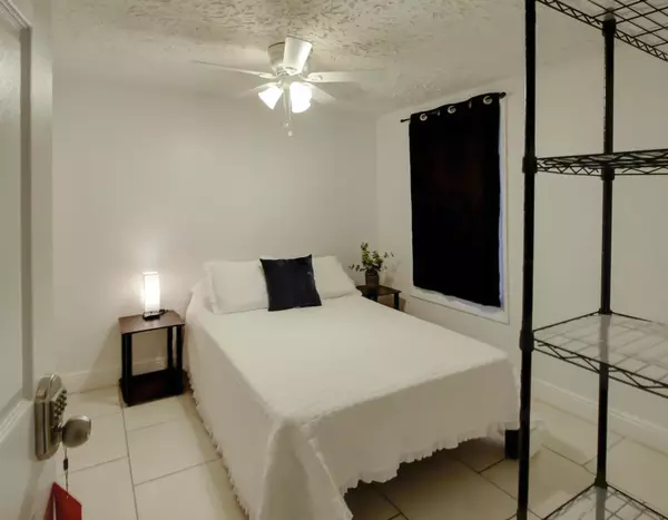 Coliving in Grant Park Tampa - East Tampa, Tampa