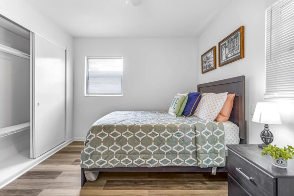 Coliving in Cedar Hills - Westside, Jacksonville