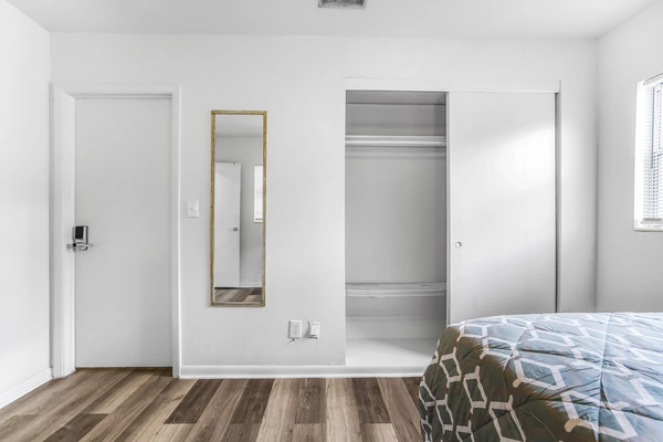 Coliving in Cedar Hills - Westside, Jacksonville