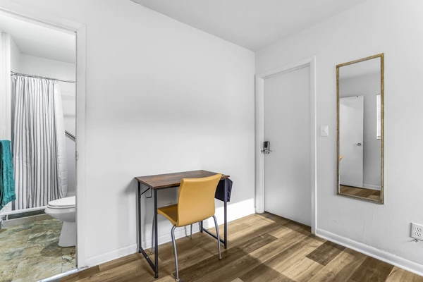 Coliving in Cedar Hills - Westside, Jacksonville