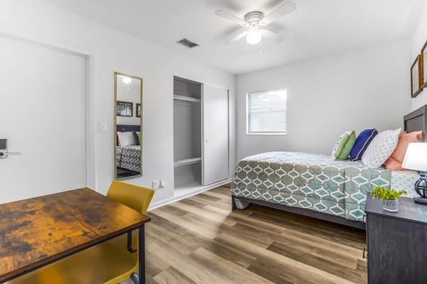 Coliving in Cedar Hills - Westside, Jacksonville