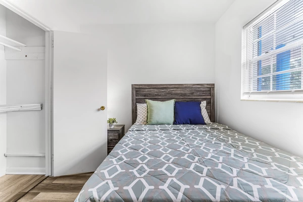 Coliving in Cedar Hills - Westside, Jacksonville