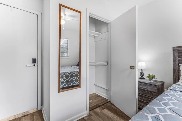 Coliving in Cedar Hills - Westside, Jacksonville