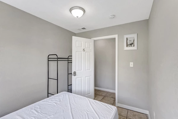 Coliving in Kenwood - Clearwater-St. Petersburg, Tampa