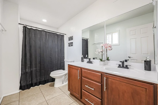 Coliving in Glendale - NW Valley, Phoenix